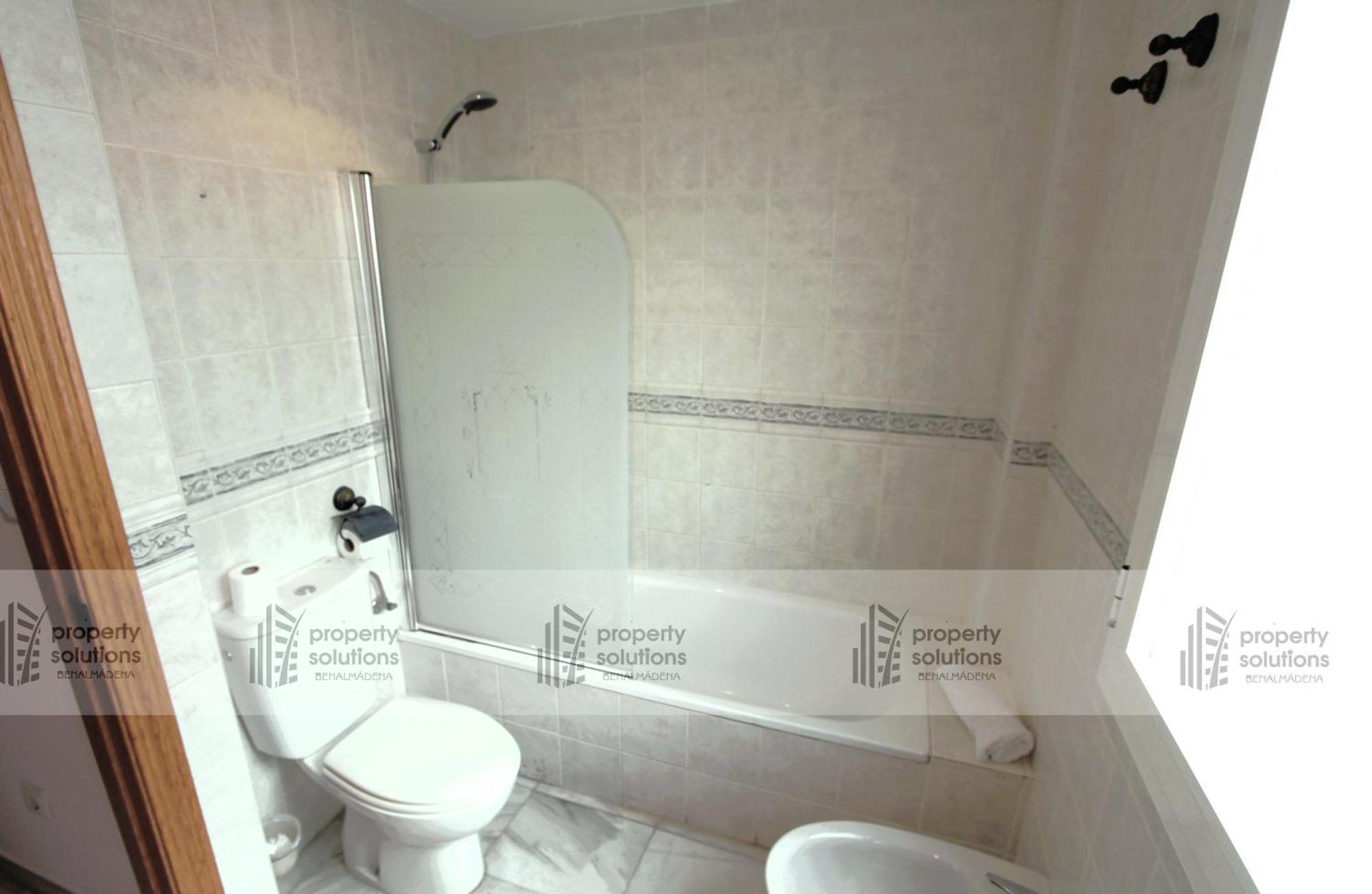 Lomas de Mena: Seaside Penthouse with Pool and BBQ Apartment Benalmadena Exterior photo