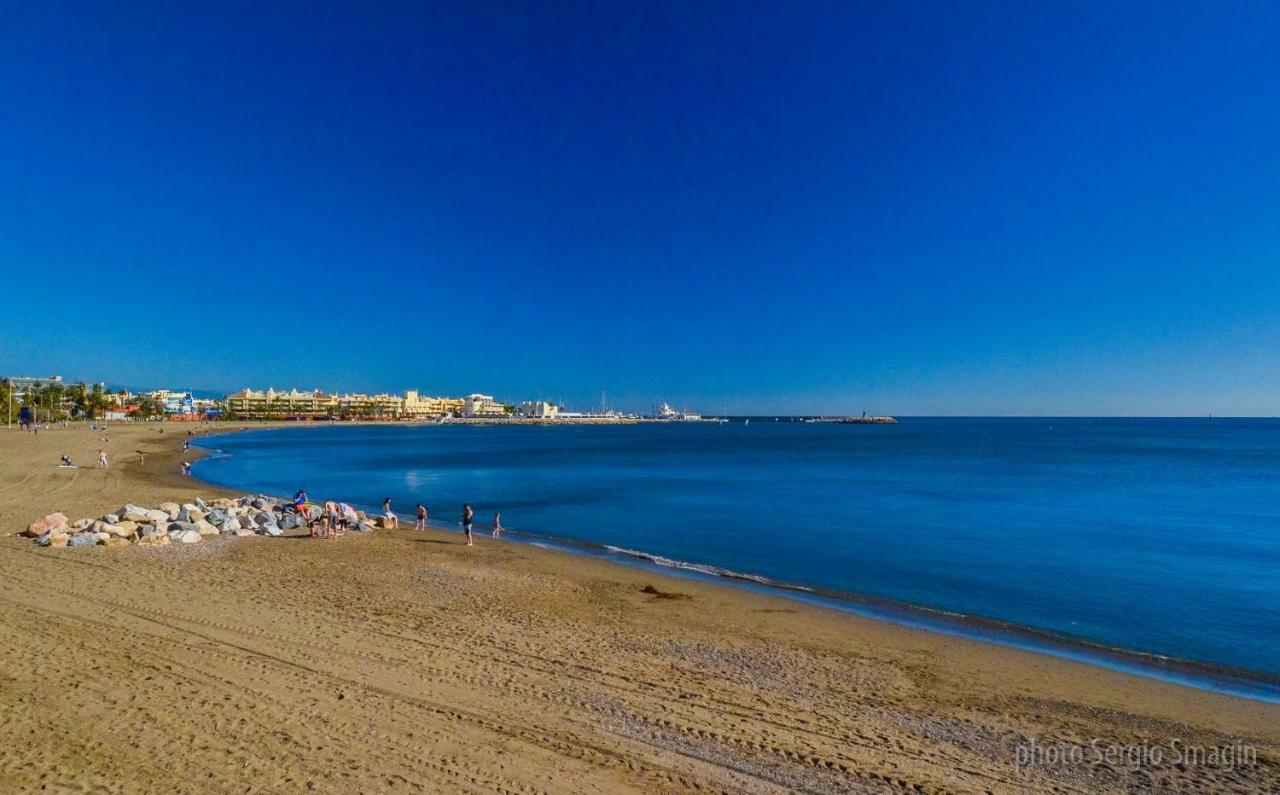 Lomas de Mena: Seaside Penthouse with Pool and BBQ Apartment Benalmadena Exterior photo